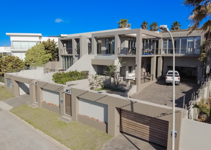 5 Bedroom Property for Sale in Humerail Eastern Cape